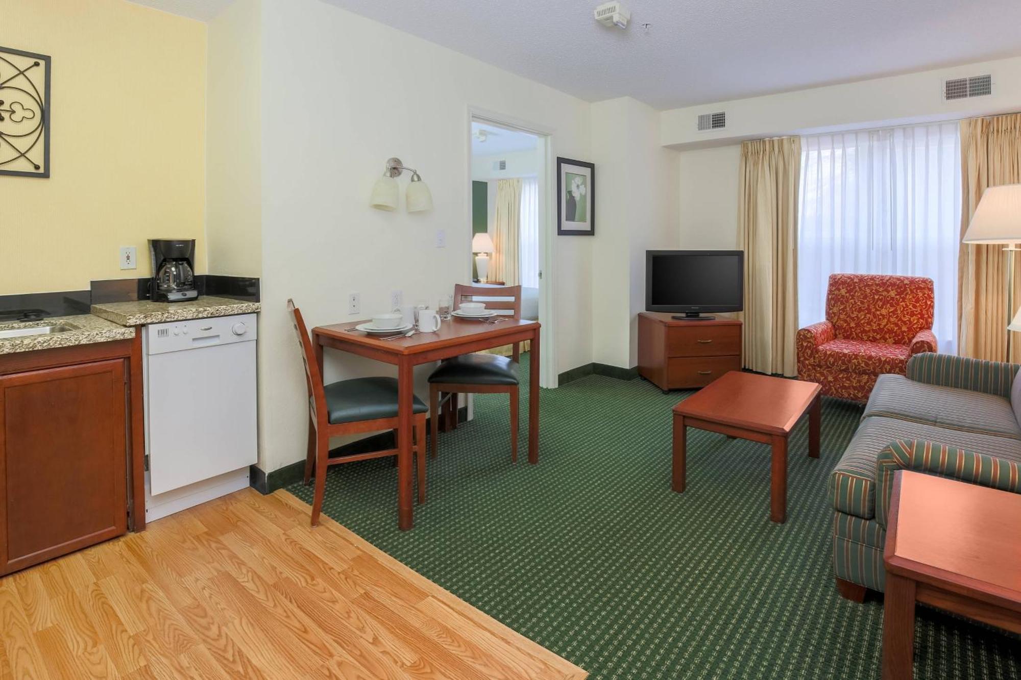 Residence Inn By Marriott Oklahoma City South Екстериор снимка